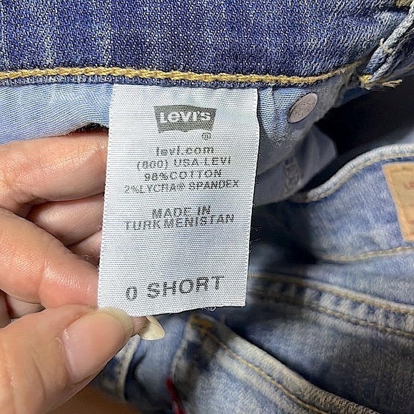 Levi’s Medium Wash Too Super Low 524 Distressed Skinny Jean, Junior 0 Short NWOT - Picture 14 of 15